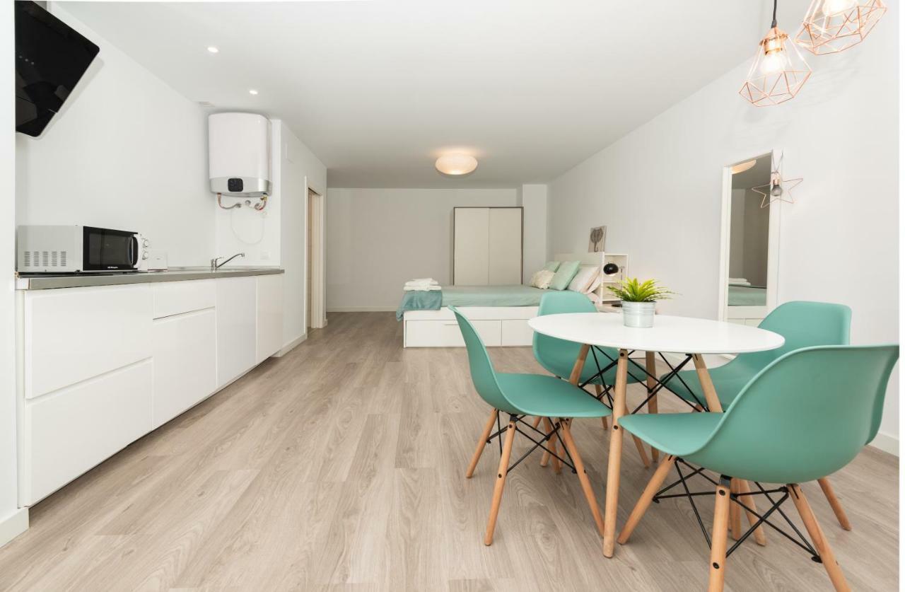 Апартаменты Fantasticos Lofts Malagueta Малага Экстерьер фото