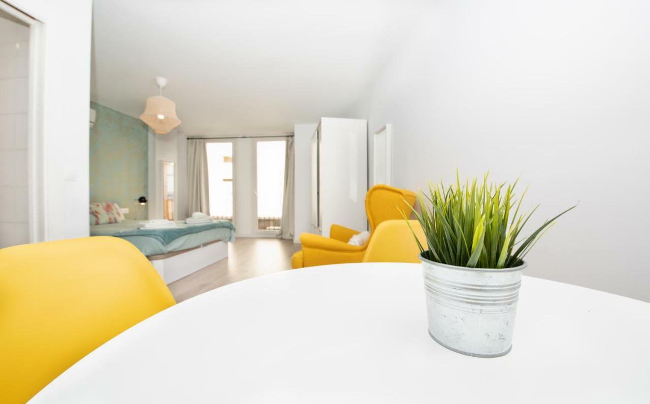 Апартаменты Fantasticos Lofts Malagueta Малага Экстерьер фото