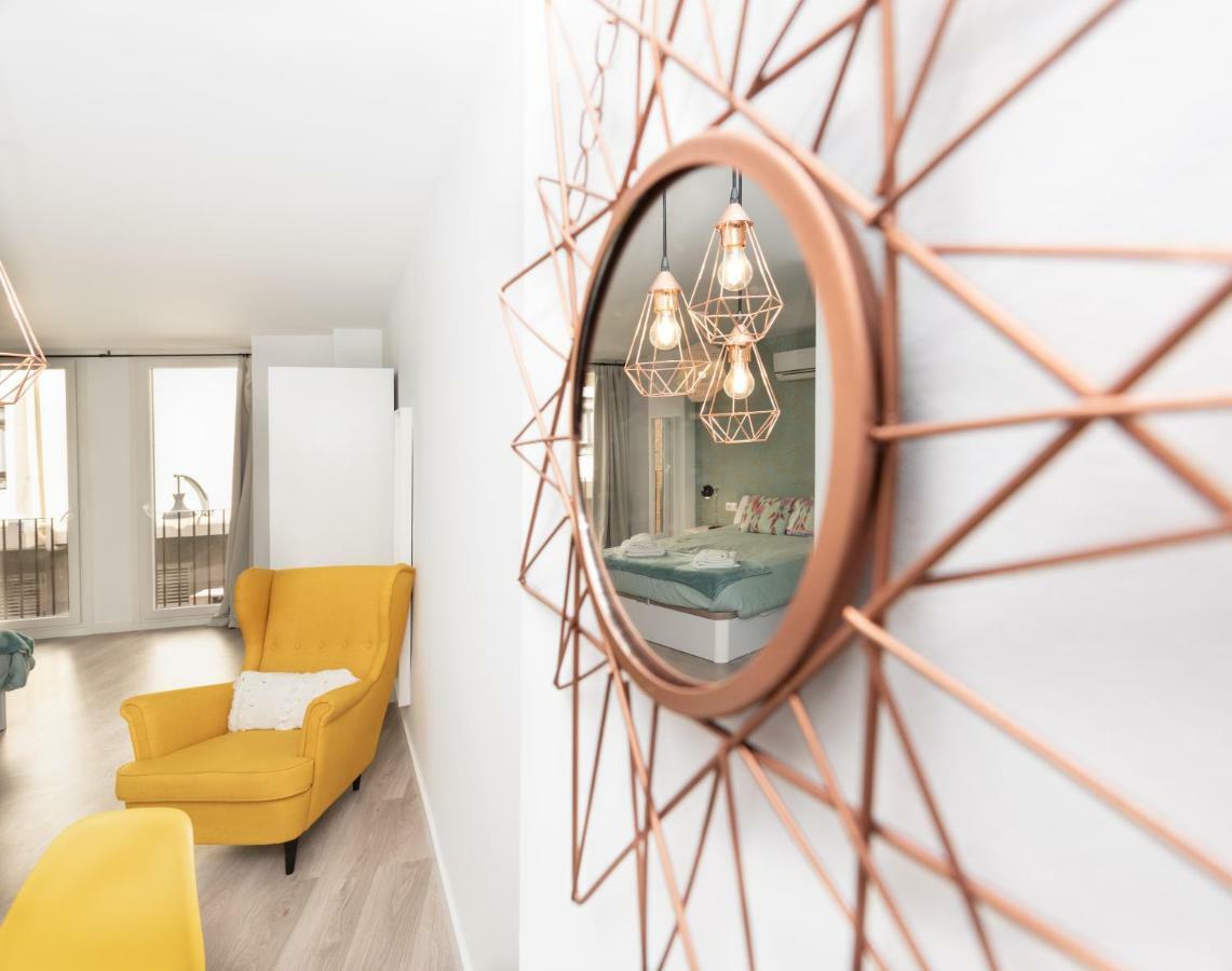 Апартаменты Fantasticos Lofts Malagueta Малага Экстерьер фото